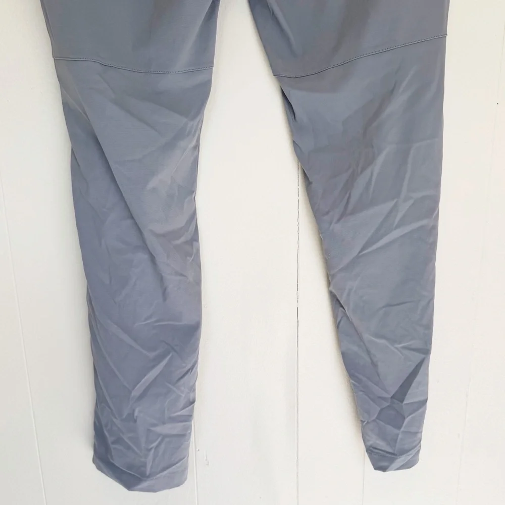 lululemon athletica approximate waist 18”
